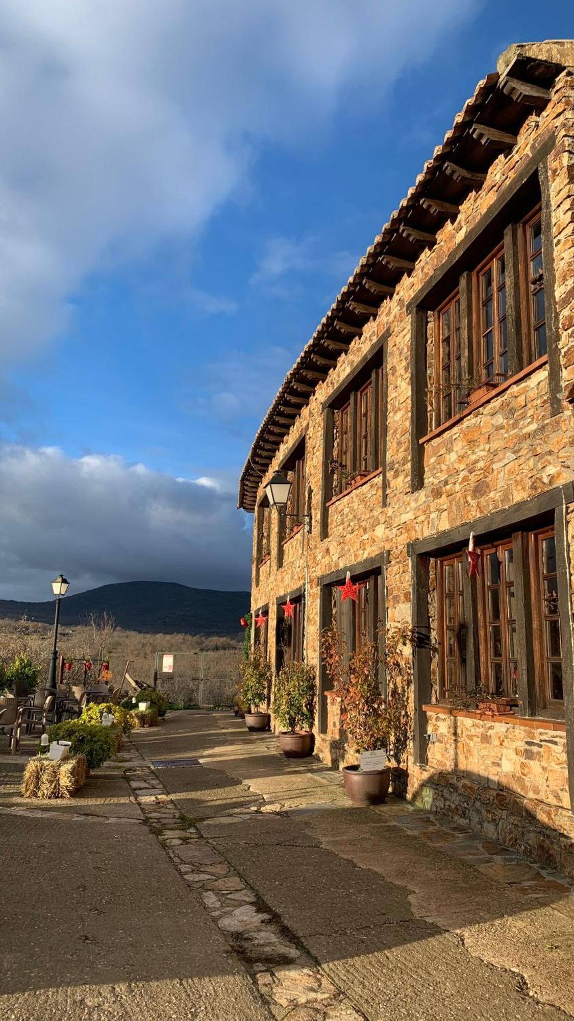 Al Viento, Alojamiento & Turismo Rural Pradena Del Rincon Exterior photo